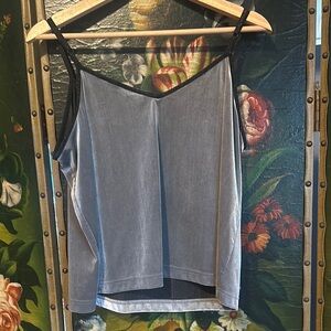 Valerie Stevens Silver Sleeveless Scoop Neck Camisole